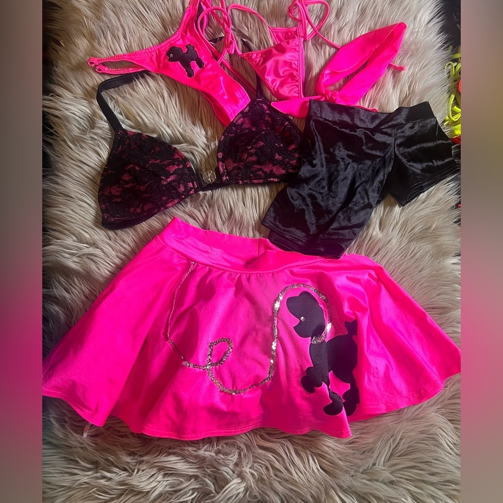 Custom made poodle skirt costume - Picture 2 of 9